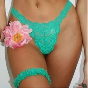 NWT FREE PEOPLE x WE ARE HAH One & Done Garter  Headband Scrunchie Emerald Green